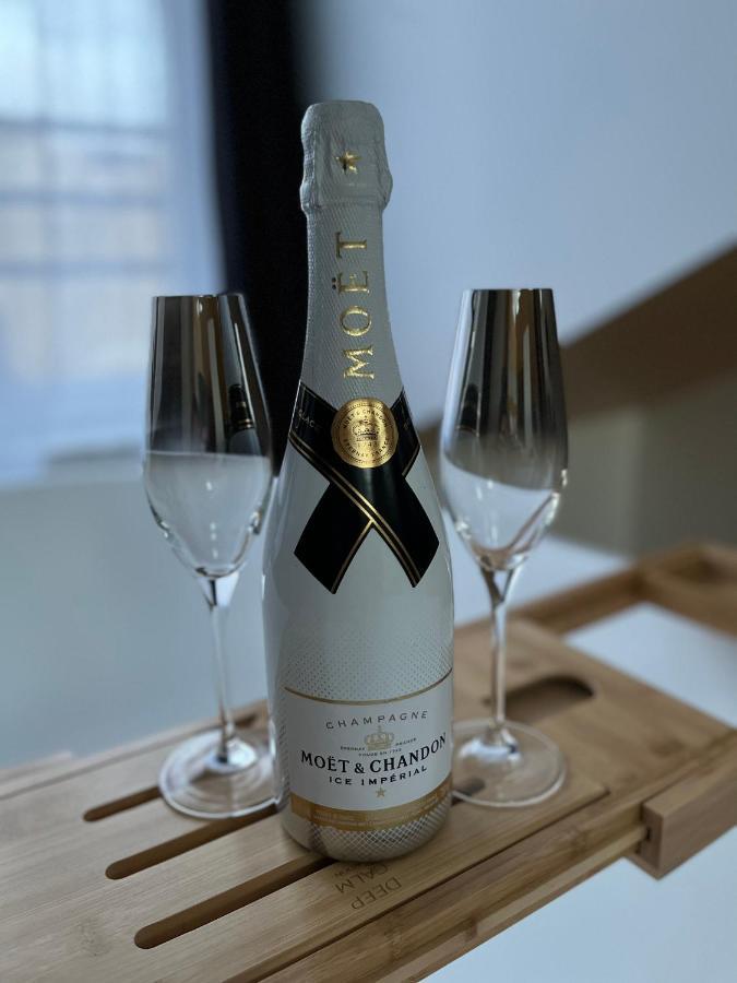 Appartement Le Nid D'Amour - Escapade Romantique à Dieppe Extérieur photo